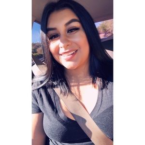 Meet your Posher, Adriana
